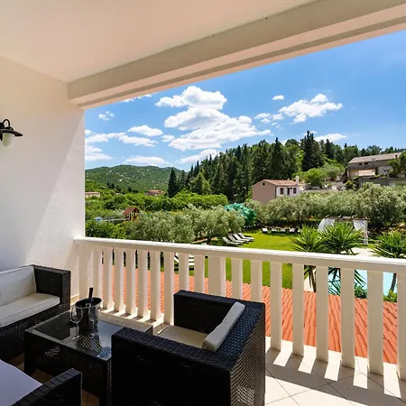 Feriehus My Dalmatia - Paradise With Private Heated Swimming Pool Peracko Blato